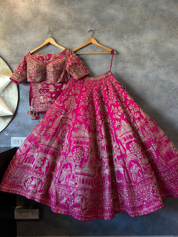 ROYAL FUCHSIA