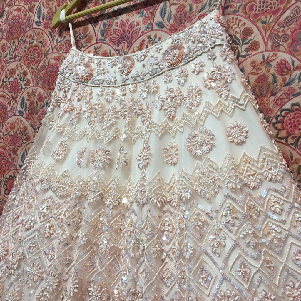 Ivory Lattice Heirloom